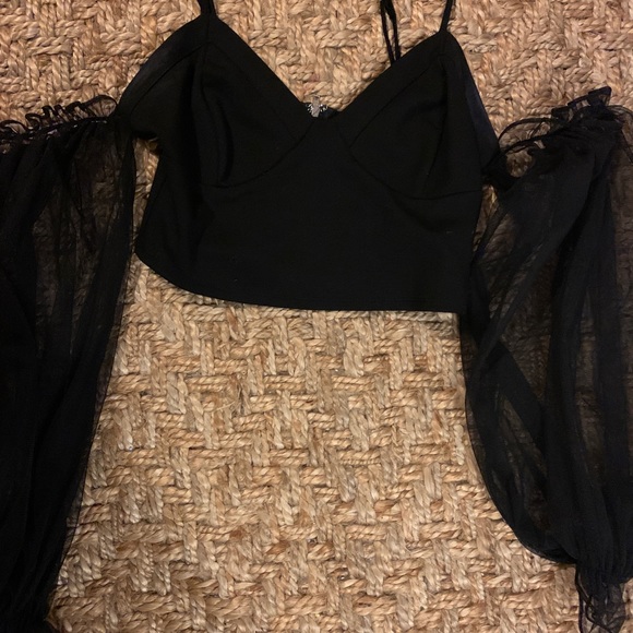 Clothes - Picture 6 of 8